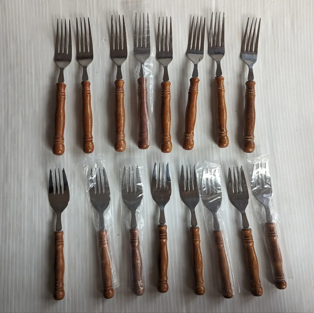 Old Homestead Style Wooden Handle Stainless Steel Flatwear